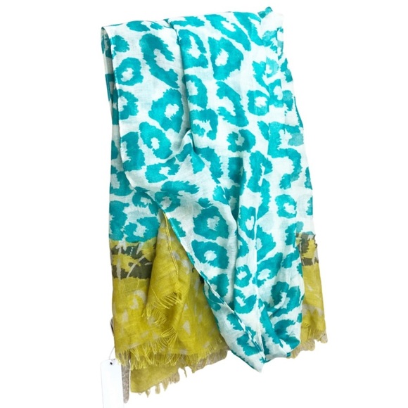 New with Tag Women’s Charming Charlie Teal Cheetah Print Wrap Scarf - Picture 5 of 10